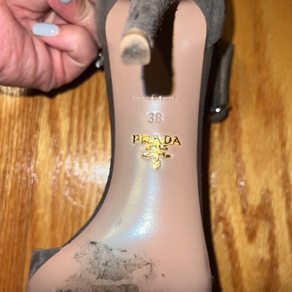 Authentic Prada heels - Picture 5 of 7